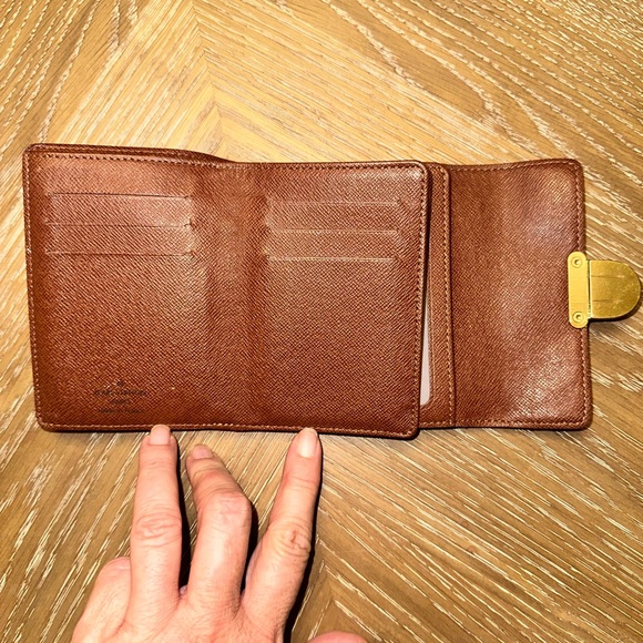 Louis Vuitton Monogramed Joey Wallet - Picture 7 of 9